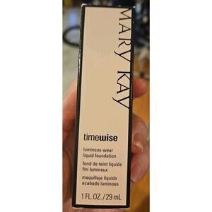 Mary Kay TimeWise Luminous-Wear Liquid Foundation - Ivory 4
